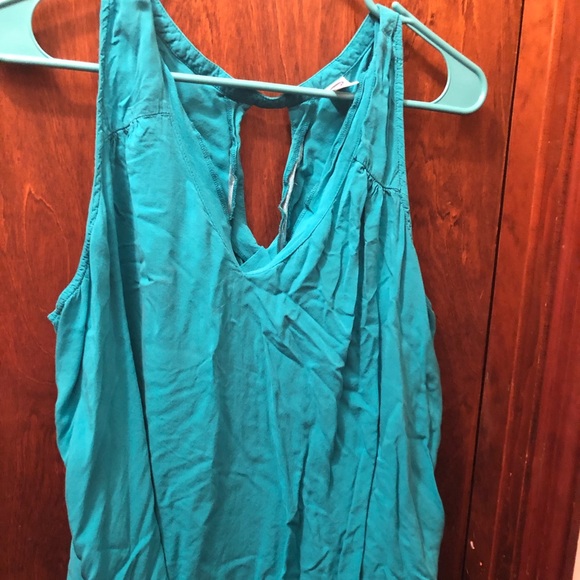 Old Navy Tops - 3/$10 V-neck old navy tank, needs an iron